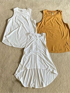 Athleta tank top bundle size small/medium